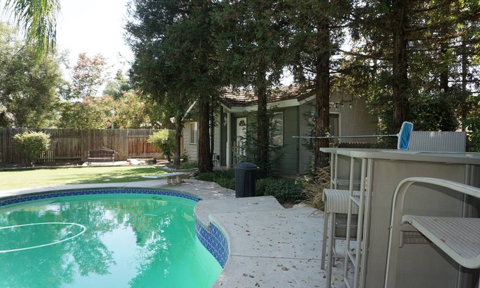 Greenacres Casa | Adorable1 bedroom guest house