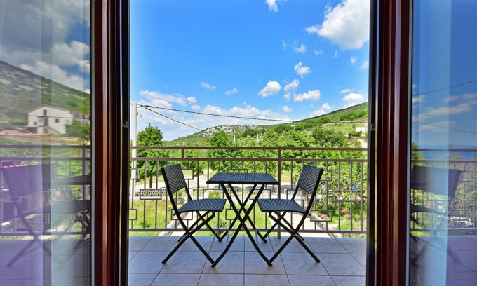 Sibinj Krmpotski Apartamento | Adriana by Interhome