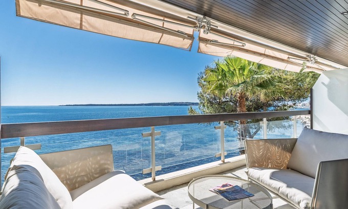 Pointe Croisette Apartamento | AdrianaII By Terry's Homes Seafront & Seaview