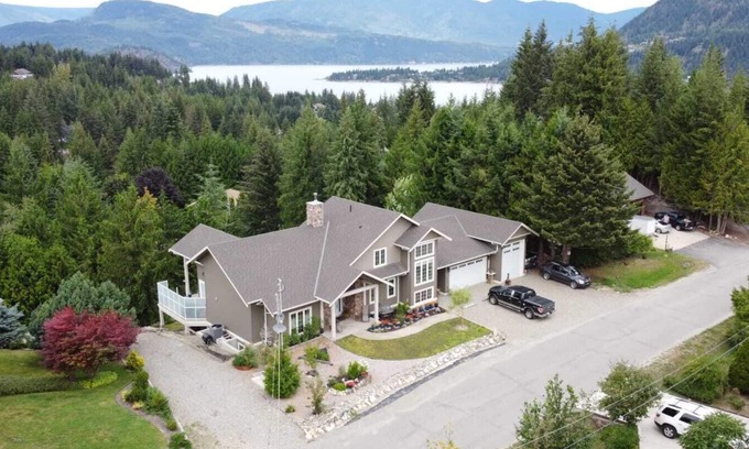 Blind Bay Casa | Alquiler de vacaciones de lujo orientado a adultos ubicado en Beautiful Blind Bay, B. C.