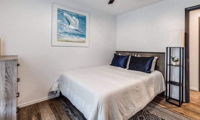 Kemp Casa | Adventure awaits at this trendy lakefront home!