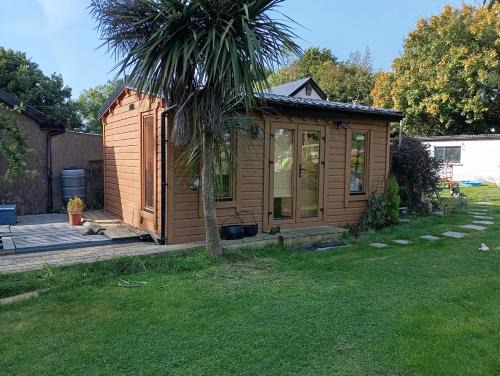 Sutton Cross Casa | Adventure Cabin Retreat 'The CabAnne' No Shower