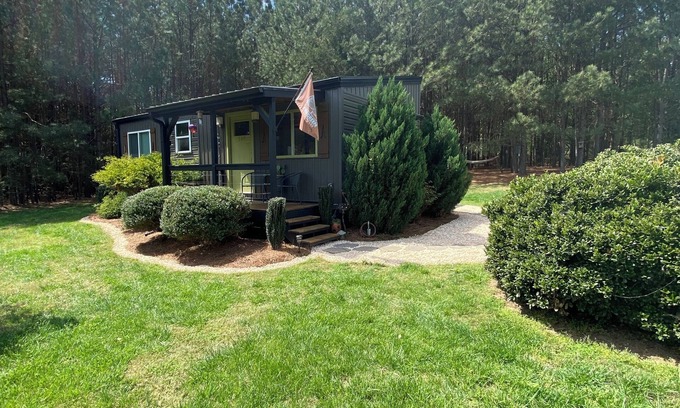 Barium Springs Casa | Adventurous tiny house! Located on 1 acre surrounded by evergreen forest
