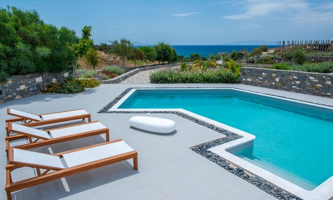 Chrissi Akti Villa | Aelia Paros Villas