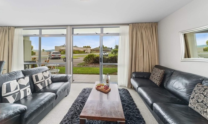 Two Mile Bay Apartamento | Apartamento asequible de un dormitorio junto al lago