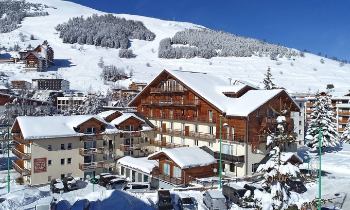Les Deux Alpes Condominio | Affordable Apartment 150m from the ski lifts