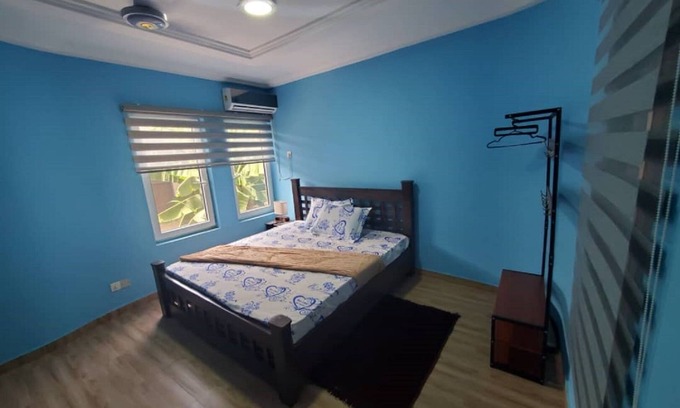 Mallam Apartamento | Affordable & Sweet One Bedroom Apartment with Living Room & Bathtub