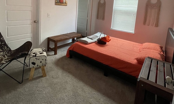 Alden Bridge Casa | Affordable Private Room & Bath