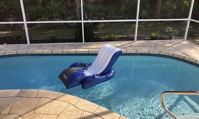 Port Charlotte Casa | Asequible y espaciosa casa con piscina ubicada en un entorno tranquilo pero cerca de todo