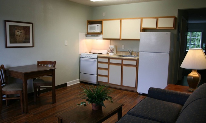 Jacksonville Apartamento | Affordable Suites of America