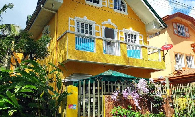 Silang Junction North Casa | Affordable Tagaytay Home 400m away from the Malls and restaurants.