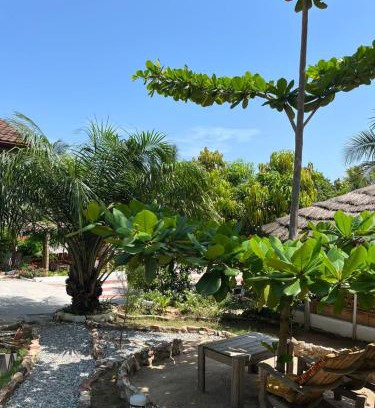 Kokrobite Complejo | African Treasure Beach Resort