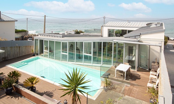 Razo da Costa Casa | AG Villa Razo Luxury in first line with swimming pool