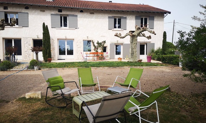 Belleville-en-Beaujolais Casa | Agathe, cabaña con sábanas etiquetadas turismo y discapacidad