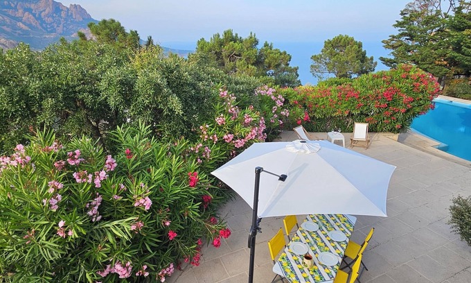 Antheor Apartamento | Agay-Anthéor: garden level, sea and mountain views