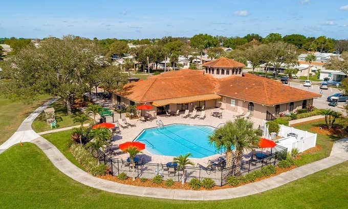 Lake Alfred Casa | 55 Plus Golf Community 3/2 Den, Lanai, Deck