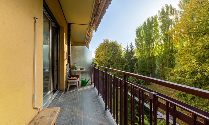 Schiltigheim Apartamento | Agréable Appartement de 3 Pièces et Balcon Avec vue sur le Parc