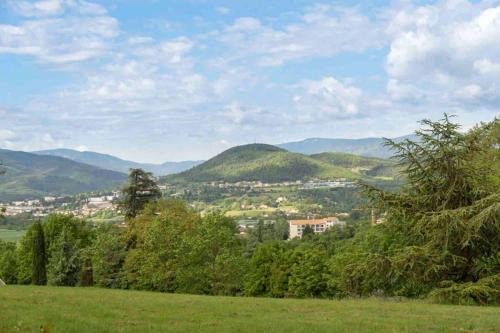 Roiffieux Casa | Agréable maison de village avec balcon