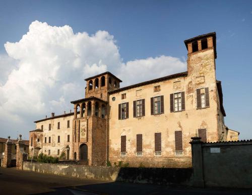Pieve del Cairo Casa | AGRITURISMO CASTELLO BECCARIA