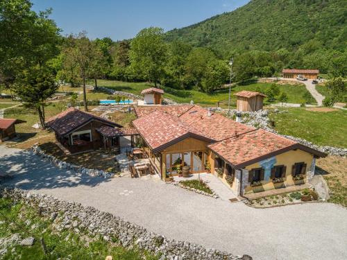 Vito d'Asio Cama Y Desayuno | Agriturismo Fattoria Carolina - Friuli Venezia Giulia - Val d'Arzino