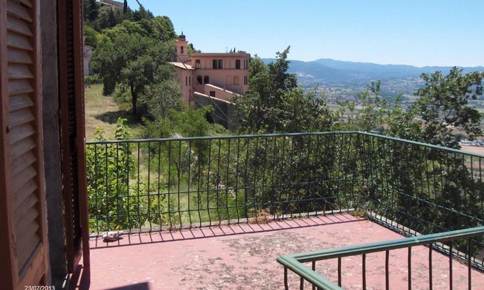 Campello sul Clitunno Apartamento | Agriturismo Il Palazzetto