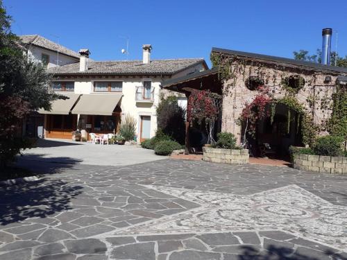 Maser Casa | Agriturismo MELO IN FIORE con camere e colazioni nella zona del Prosecco DOCG Asolo