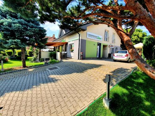 Dolna Krupa Casa | AgroPenzion 7divov