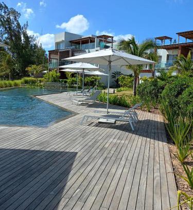 Pointe Aux Piments Apartamento | AH-10 - Luxury 3 BR Beach Apartment in typical island village by Althea