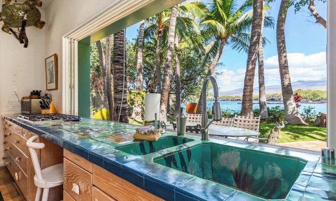 Kamuela Casa | Aina Malia ~ Ocean Front