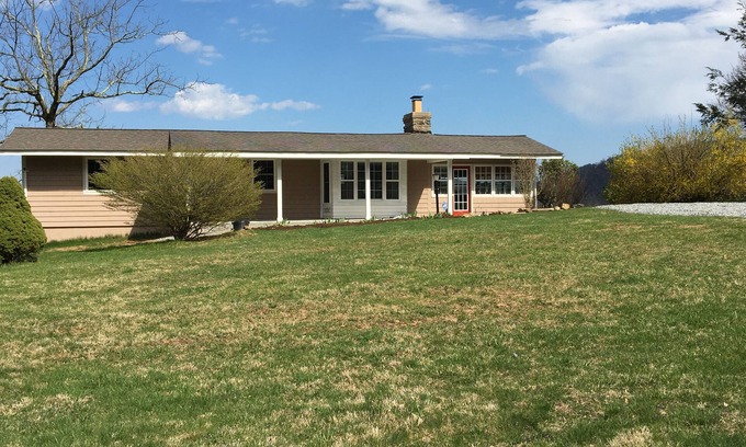 Sparta Casa | Air Bellows Gap Retreat