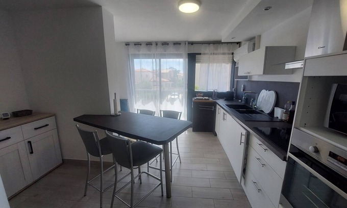 Saint-Cyprien Apartamento | Estudio climatizado a 150m del mar con aparcamiento privado y admite mascotas