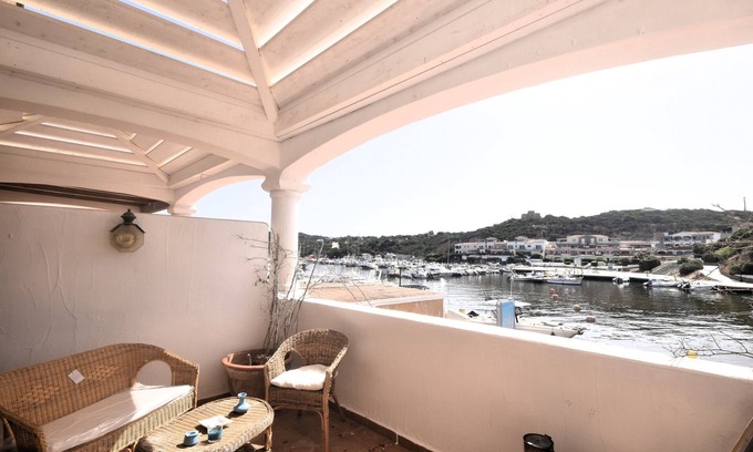 Santa Teresa di Gallura Apartamento | Air-conditioned three-room apartment with beautiful sea view