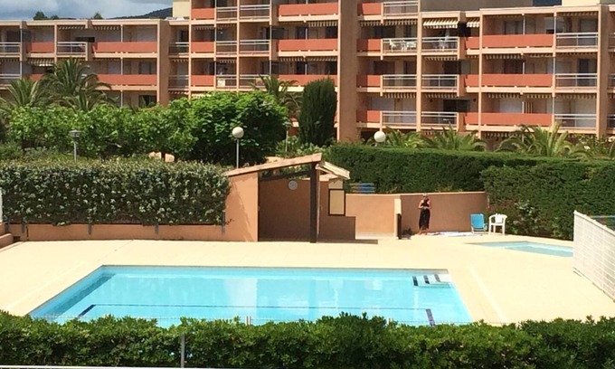 La Faviere Apartamento | HERMOSO APARTAMENTO DE 2 HABITACIONES COMPLETAMENTE RENOVADO
