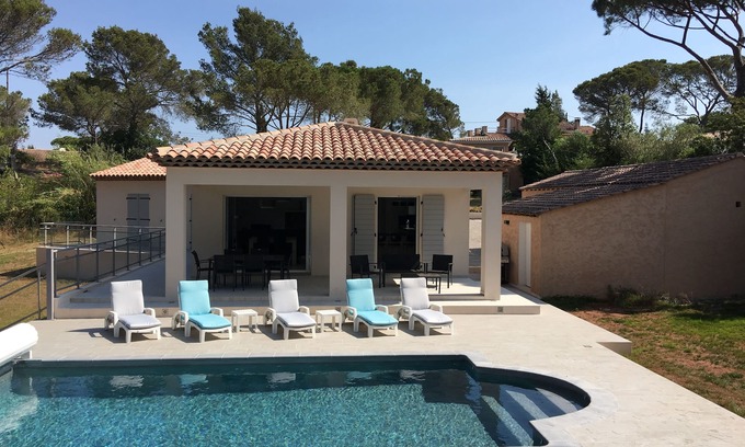 Puget-sur-Argens Casa | Air-conditioned detached villa with secure/heated swimming pool and large garden