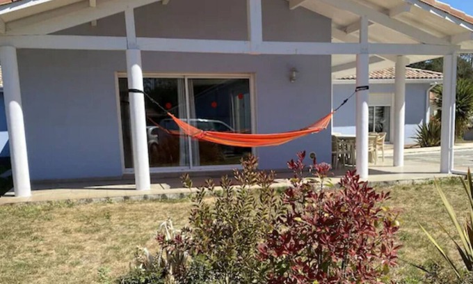 Leon Casa | Air-conditioned 4* Villa Léon heated swimming pool (12.5x5) secured by shutter.