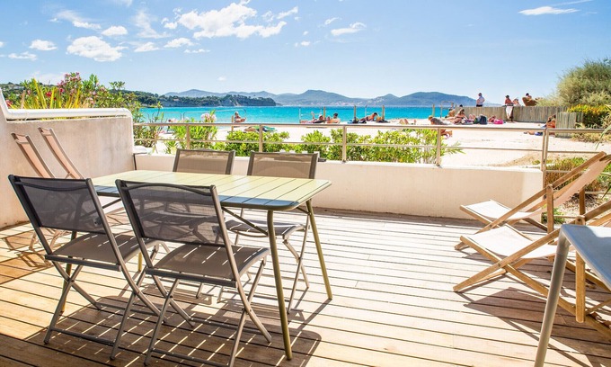 La Ciotat Apartamento | Apartamento con aire acondicionado en primera línea de mar, pies en el agua!