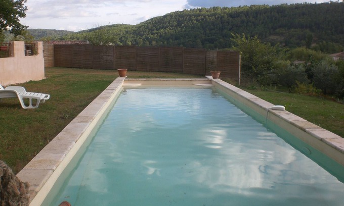 Salernes Casa | CASA CON AIRE ACONDICIONADO CON PISCINA EN SALERNES 6 PERSONAS