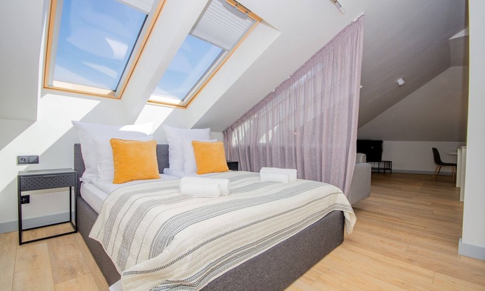 City Centre Apartamento | Air-conditioned Studio in the heart of City Center.