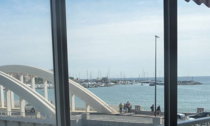 Sainte-Maxime City Centre Apartamento | Air-conditioned T2 apartment with garage and sea view near town center