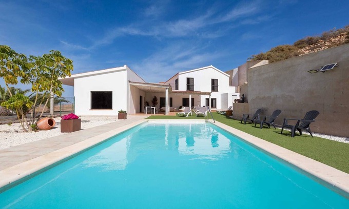 Pajara Villa | Villa "Selena" con aire acondicionado, piscina, jardín y Wi-Fi
