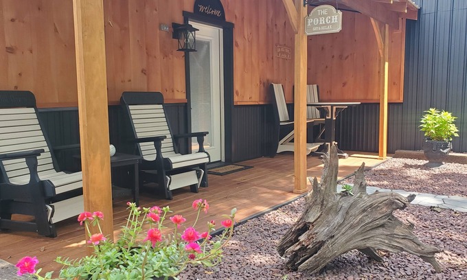 Pleasant Hall Apartamento | Air Hill Haven- Quiet peaceful secluded apartment