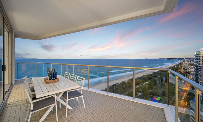 Broadbeach Apartamento | Aire en Broadbeach Nivel 22 Frente a la playa VISTAS!