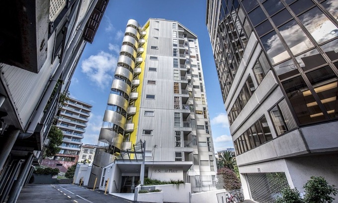 Newton Apartamento | Air Scotia Tower Apartment Over the Myers Park