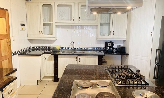 Kempton Park Casa | Airport Royal Guest House