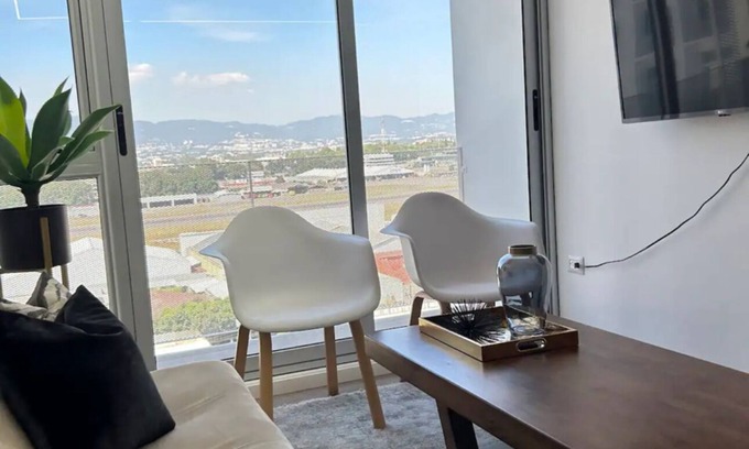 Zona 13 Apartamento | Airport view!