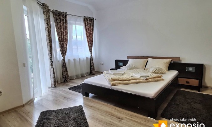 Cluj-Napoca Apartamento | Airy, comfy apartment, featuring 2 bedrooms, 1 livingroom, jet-tube bathroom