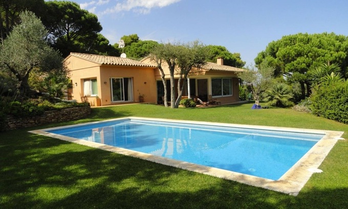 Aiguablava Casa | Casa ventilada. Piscina privada. Vistas al mar.