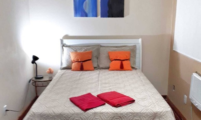 Copacabana Apartamento | Airy studio in Copacabana, 4 blocks from the beach.