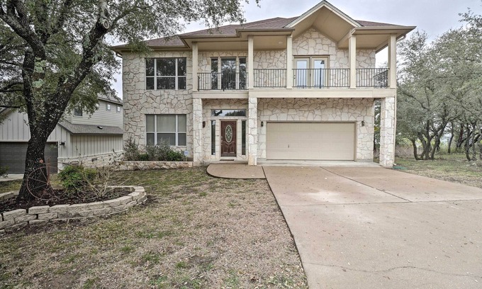Travis Landing Villa | Airy Villa in Austin w/ Badminton/Volleyball Court