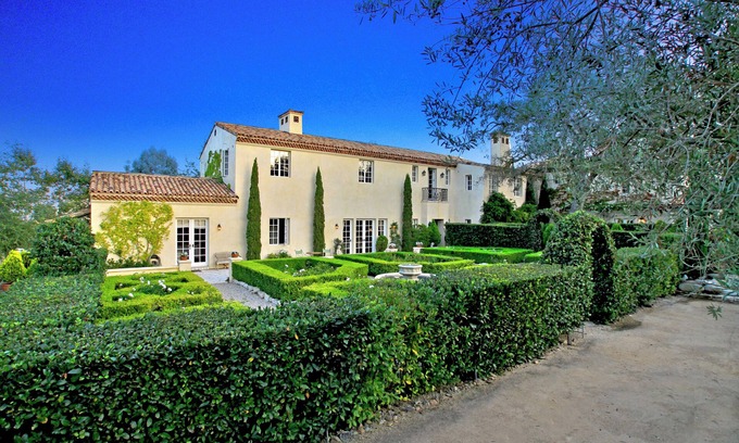 San Juan Capistrano Casa | Aix-en-Provence style French chateau with pool and gardens